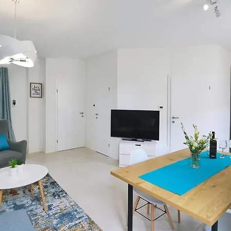 Sunshine Apartment *